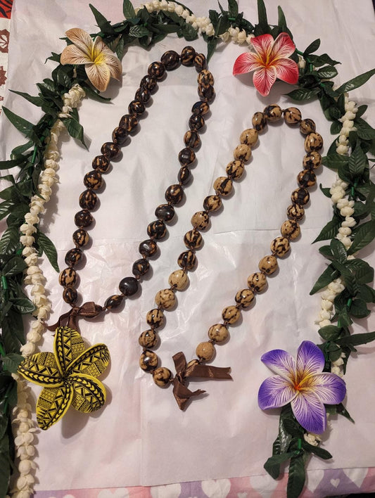 Kukui Nut Lei Set – Tiger & White | Complementary Hawaiian Couple Leis for Any Occasion by Hawaii Specialties